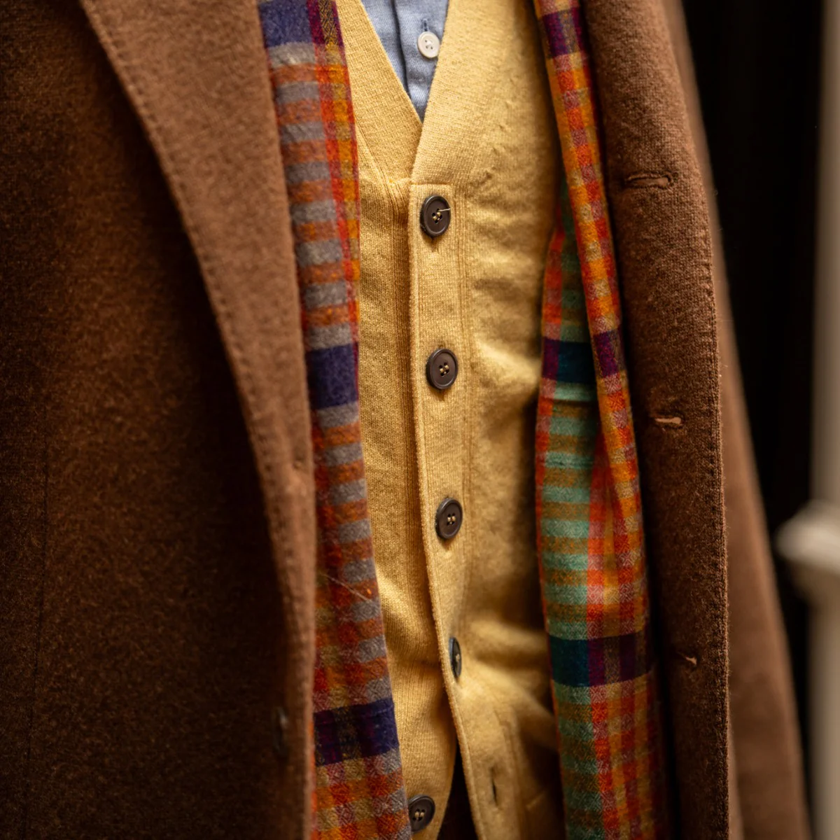 12-Gauge Cashmere Blend Waistcoat With Pockets In Yellow - Image 2