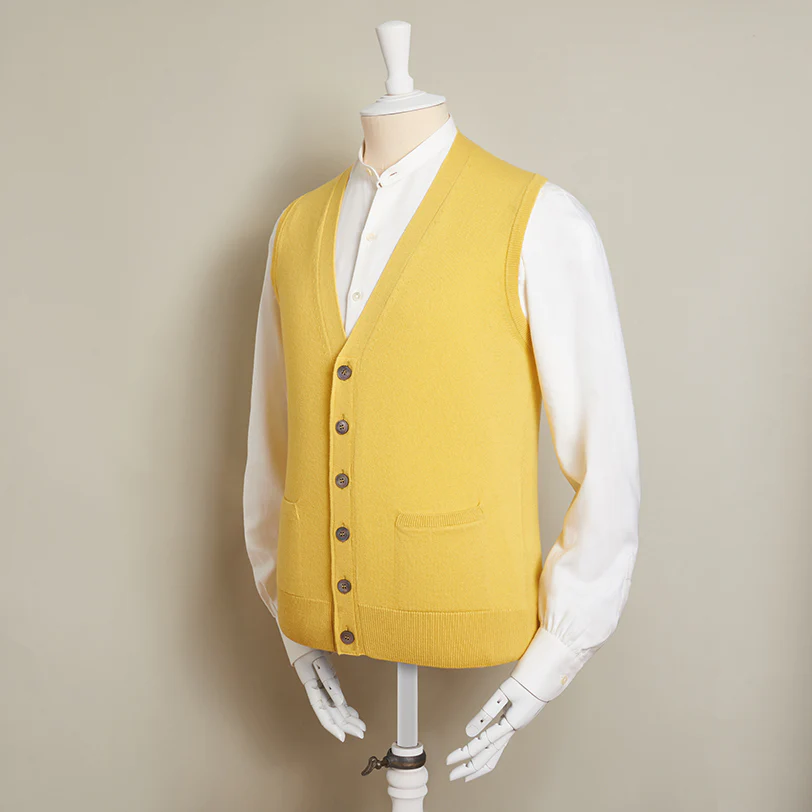 12-Gauge Cashmere Blend Waistcoat With Pockets In Yellow - Image 3