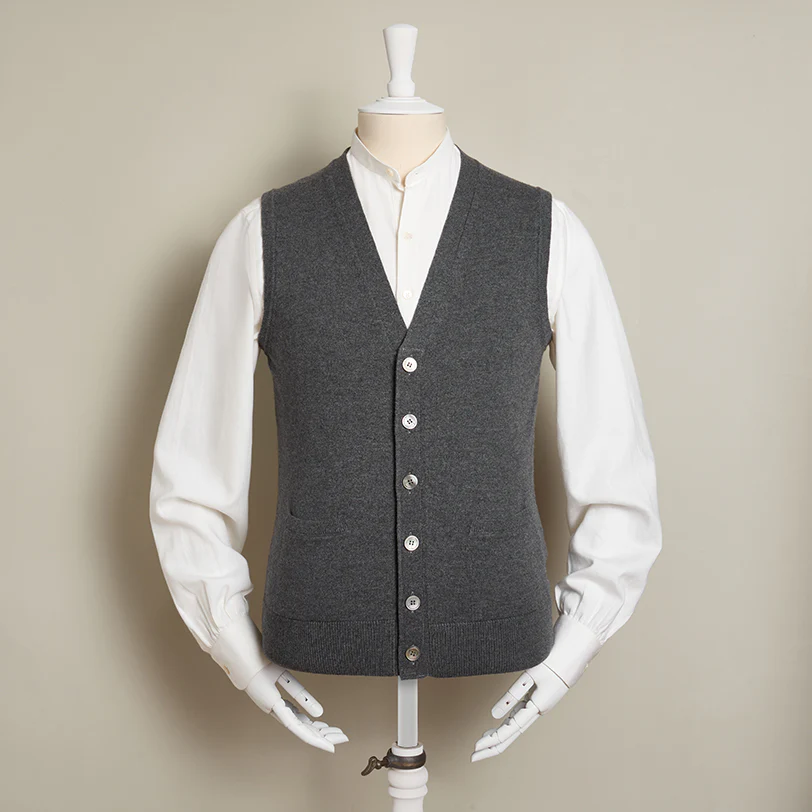 12-Gauge Cashmere Blend Waistcoat With Pockets In Dark Grey