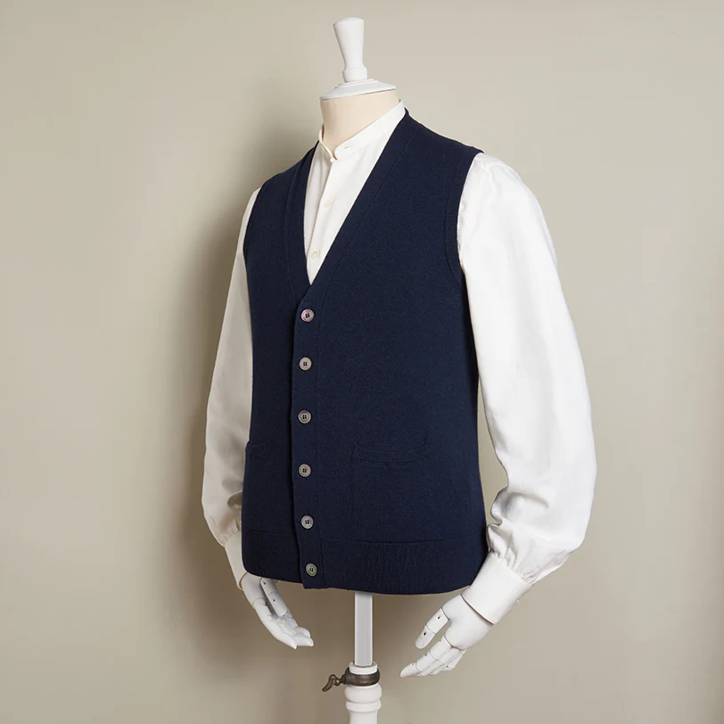 12-Gauge Cashmere Blend Waistcoat With Pockets With Navy - Image 2