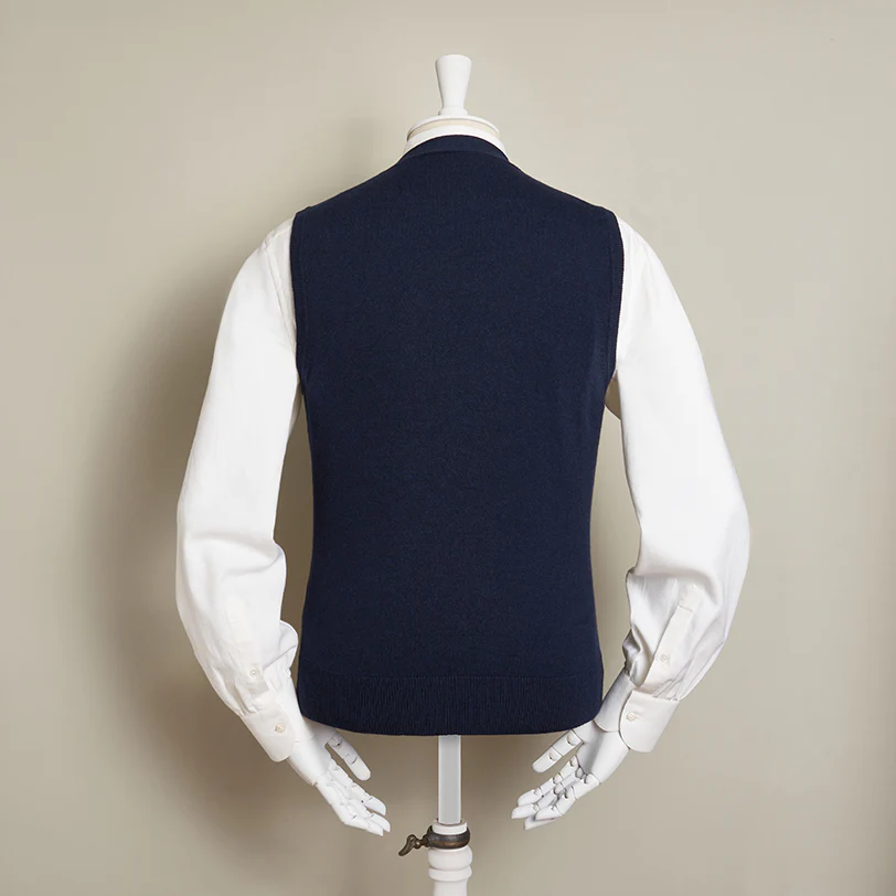 12-Gauge Cashmere Blend Waistcoat With Pockets With Navy - Image 3
