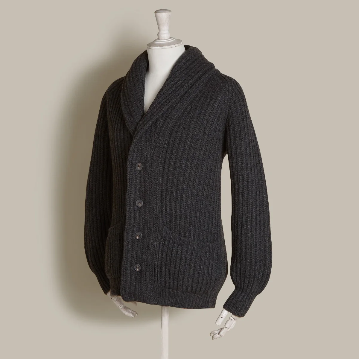 Ribbed 12 Ply Cashmere Cardigan in Charcoal - Image 3