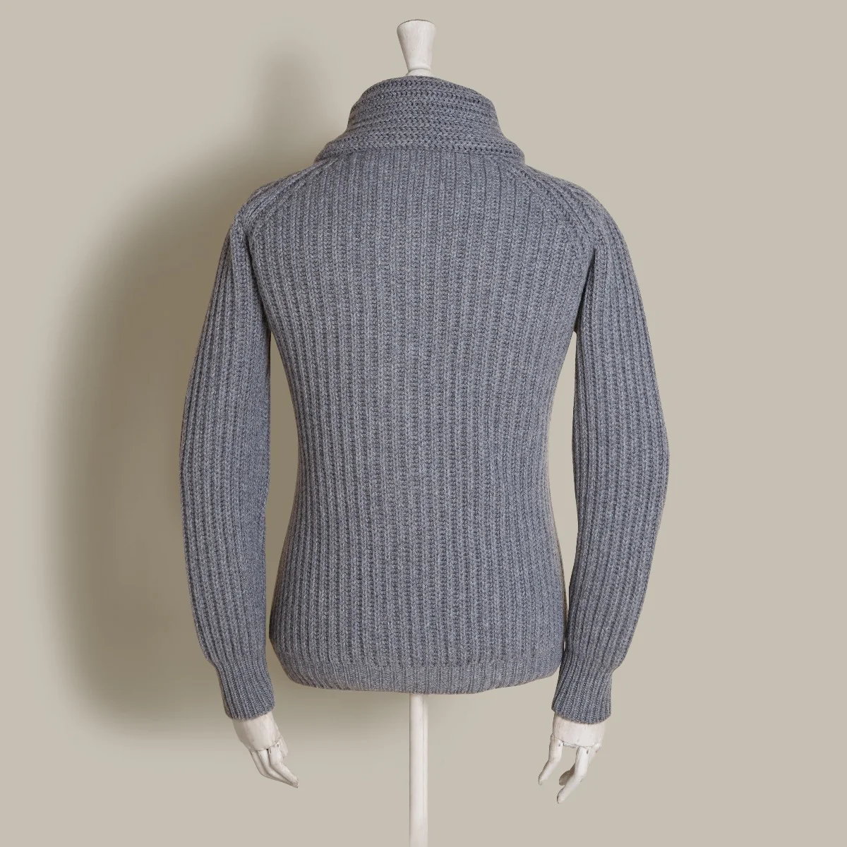 Ribbed 12 Ply Cashmere Cardigan In Grey - Image 3