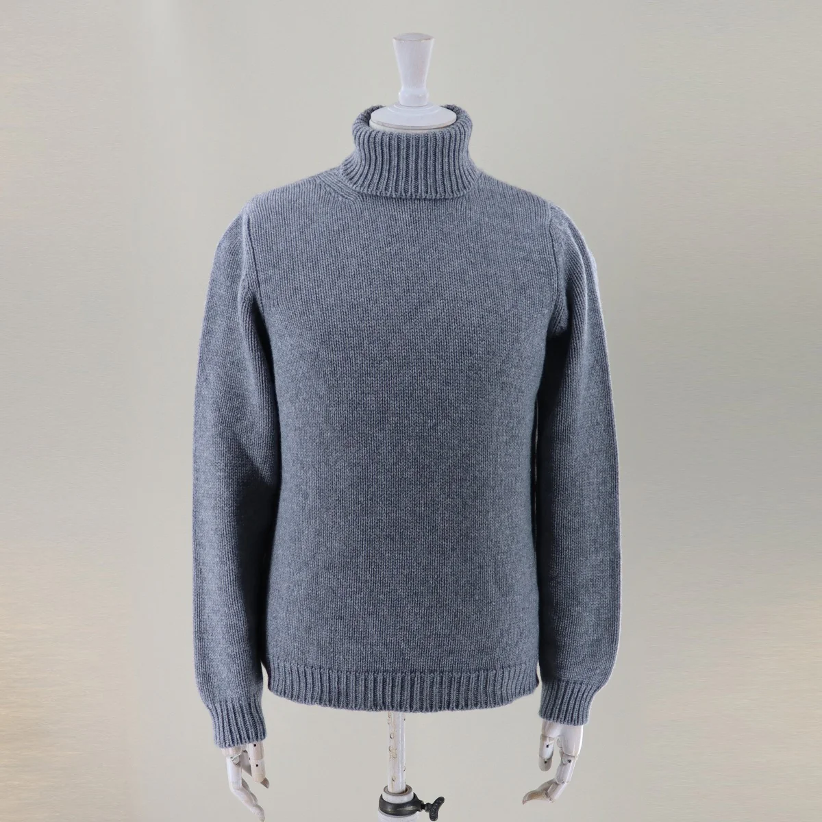 12Ply Cashmere Roll Neck Sweater in Grey
