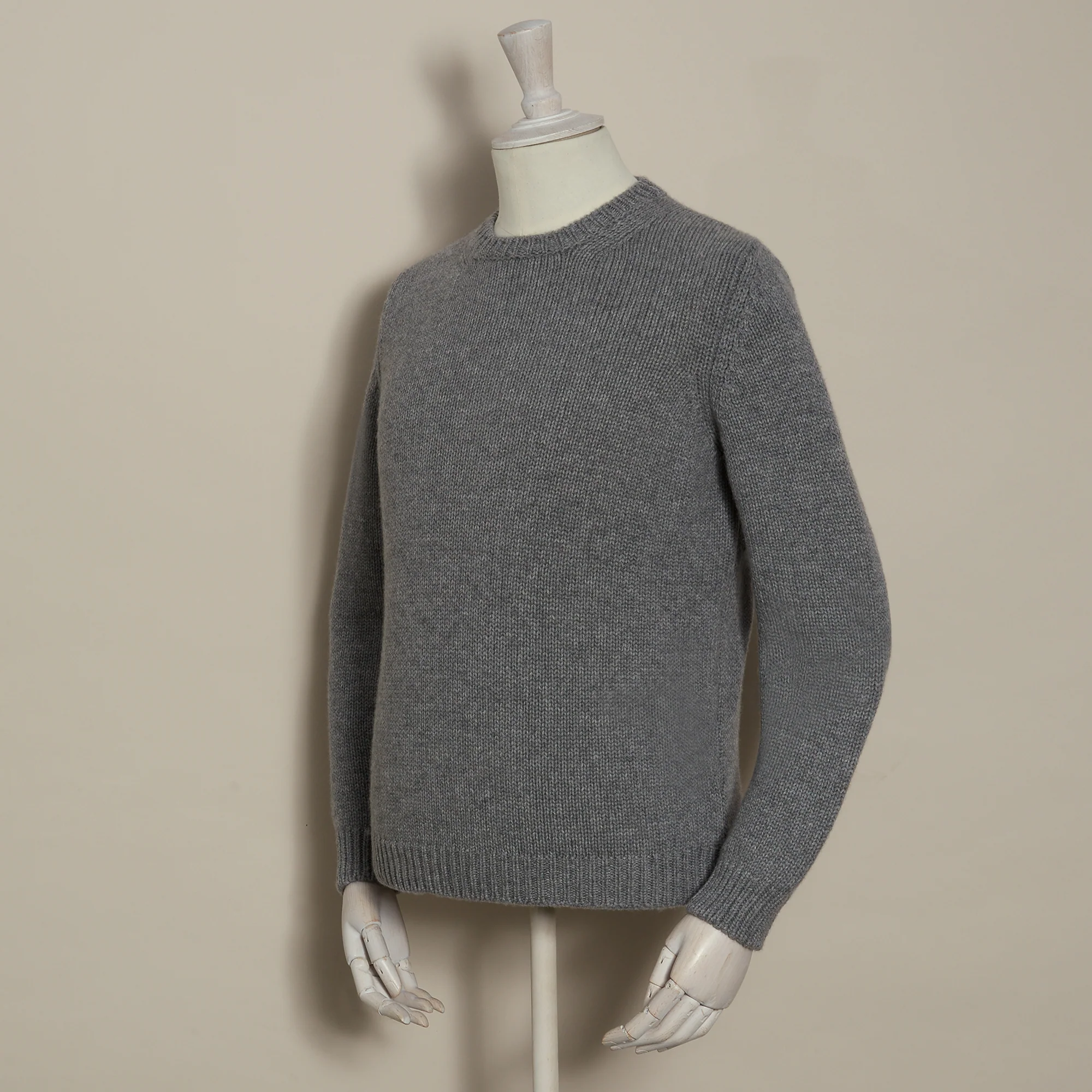 12Ply Plain Knit Cashmere Sweater In Grey - Image 2