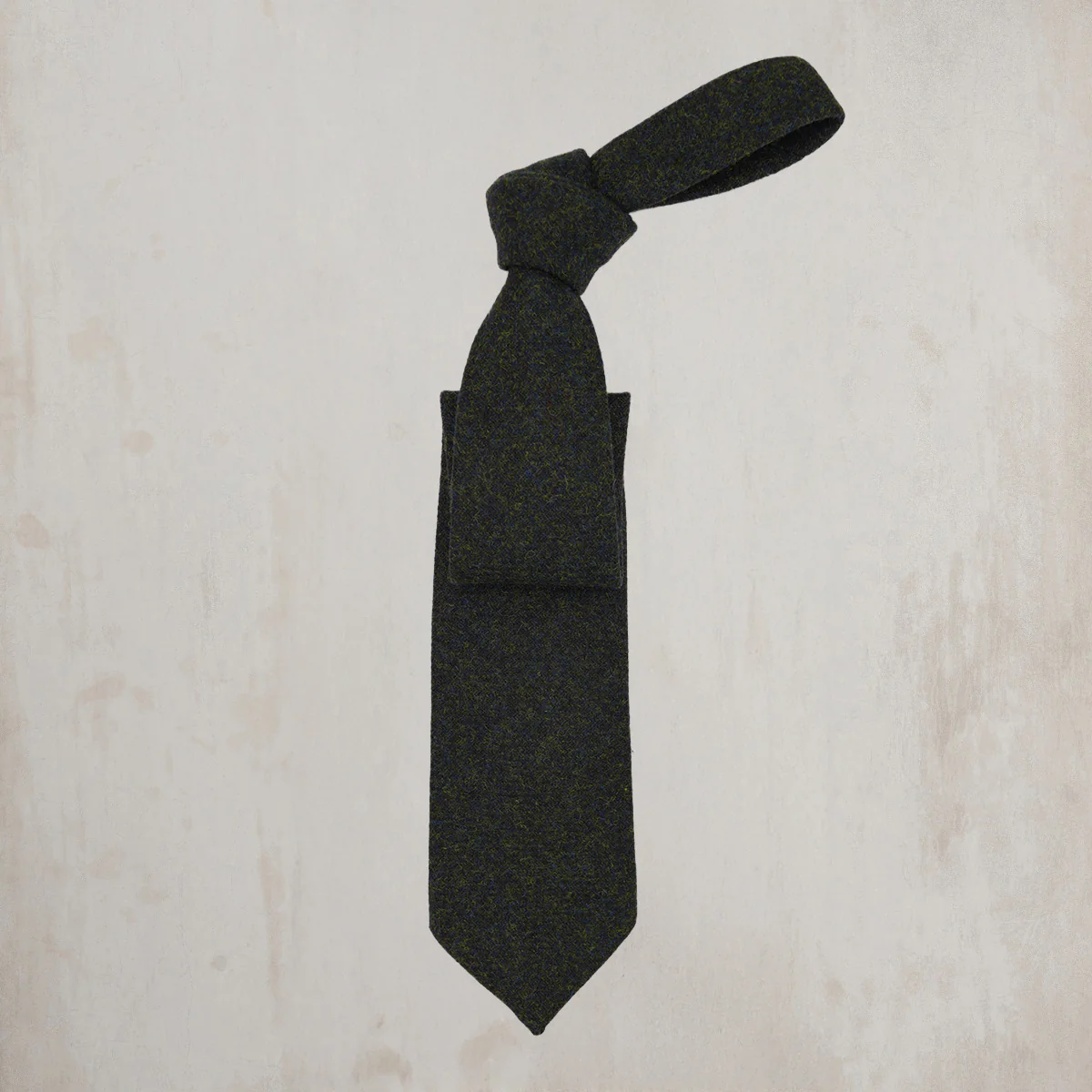 Tweed Tie in Moss
