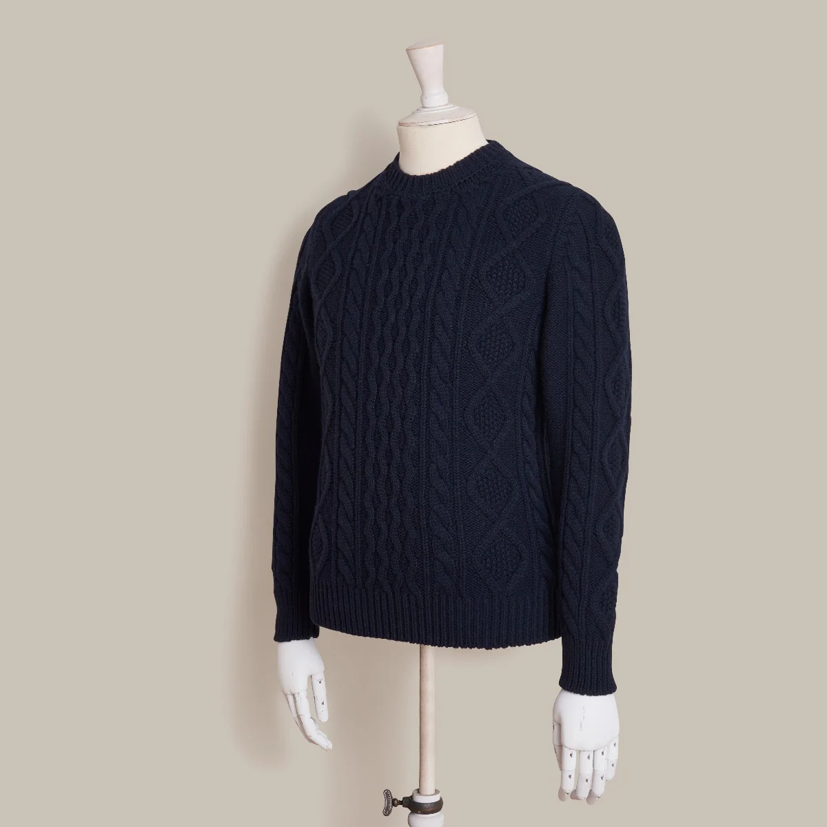 Aran Knit Cashmere Blend Crew Neck Sweater In Navy - Image 2