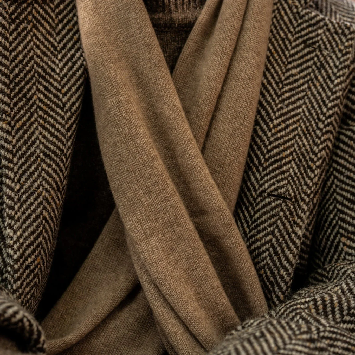 Cashmere Knitted Scarf in Natural - Image 2