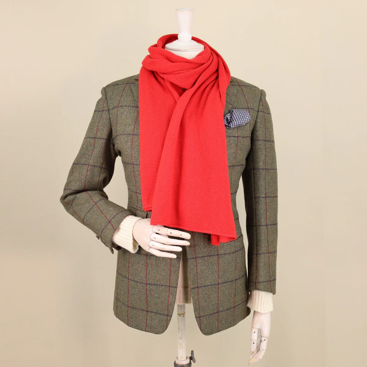 Cashmere Knitted Scarf In Red - Image 3
