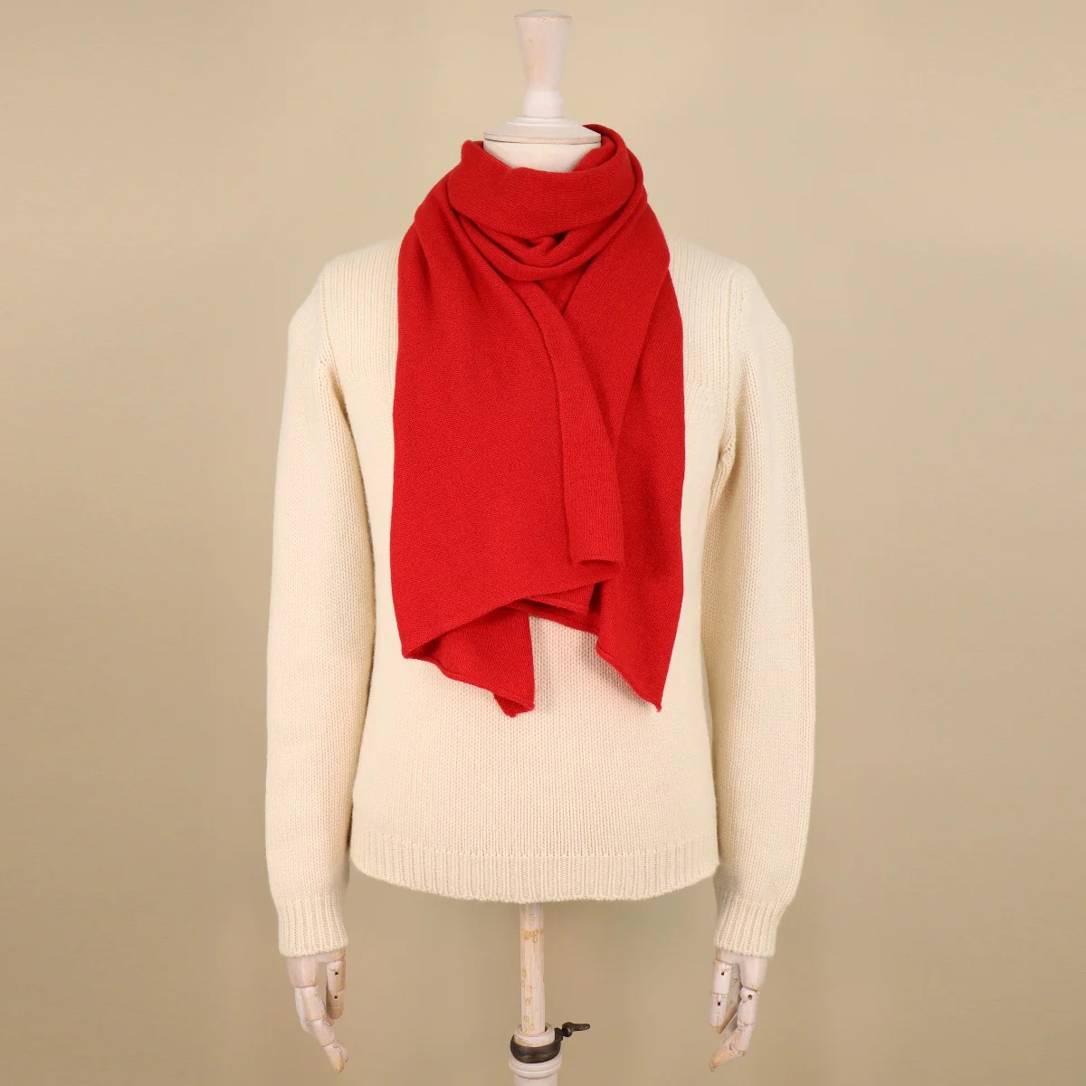 Cashmere Knitted Scarf In Red - Image 4
