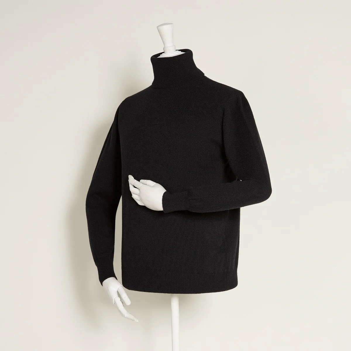 Cashmere Roll Neck Sweater In Black - Image 2