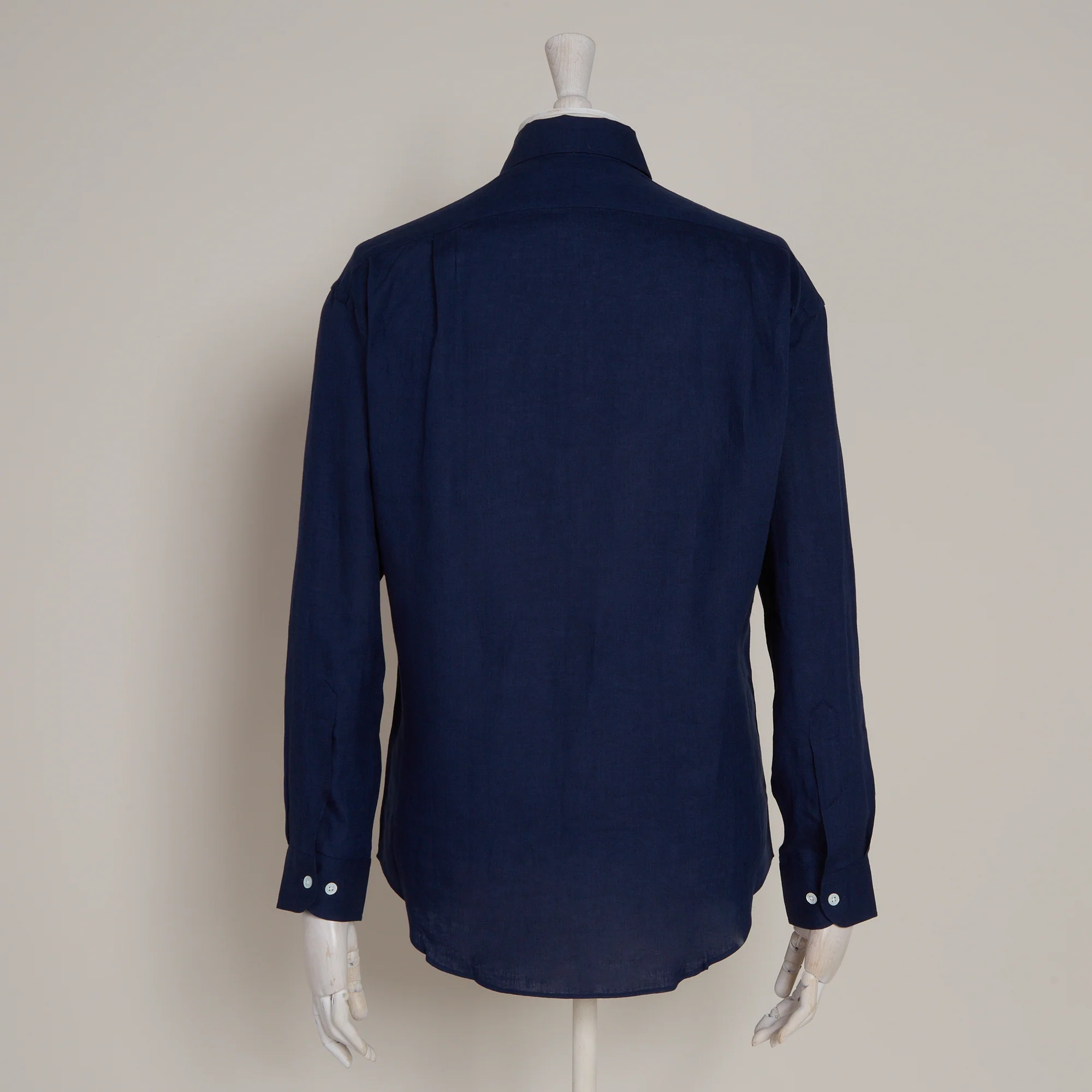 Classic Fit Linen Shirt In Navy - Image 3