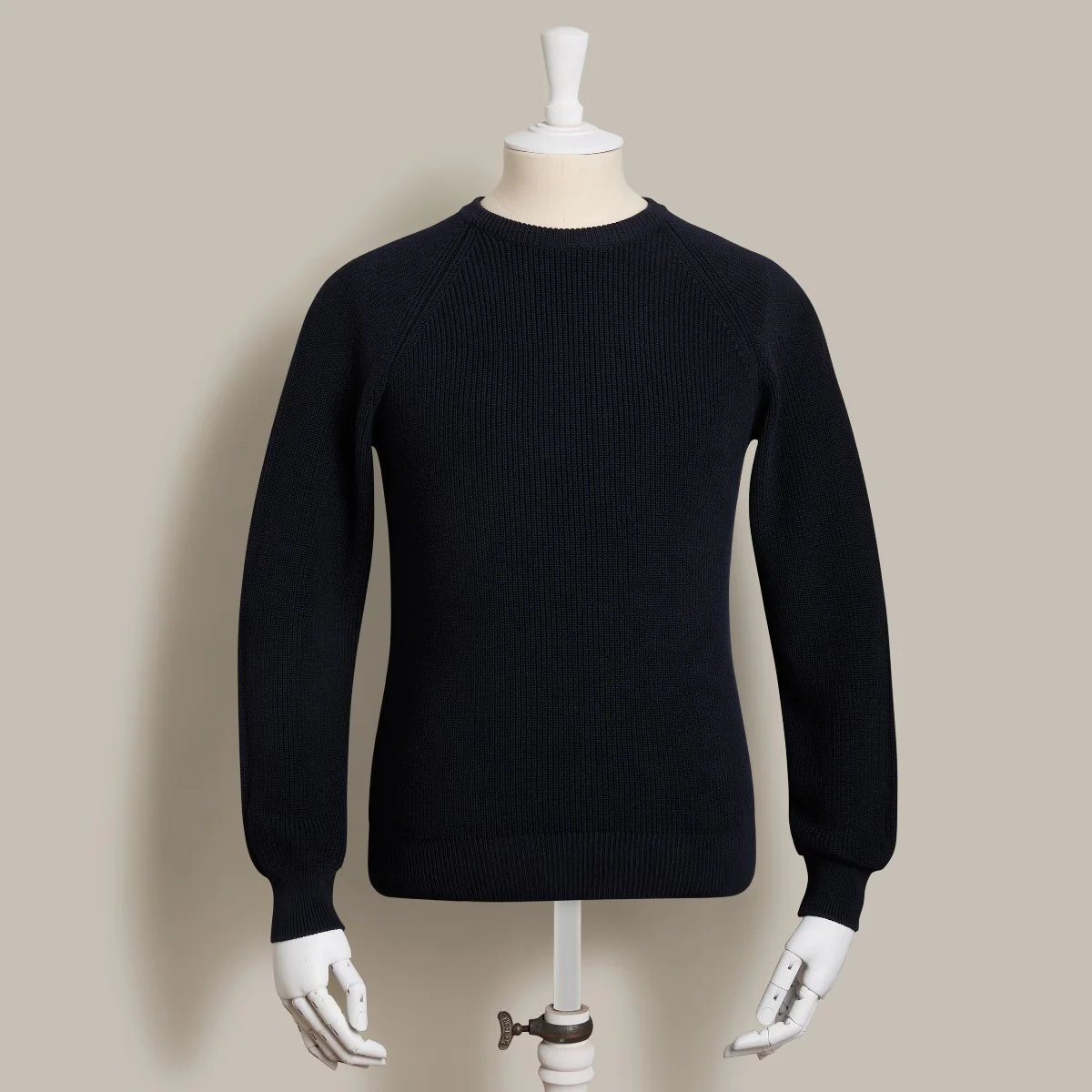 Ribbed Cotton Raglan Sleeved Sweater In Dark Navy
