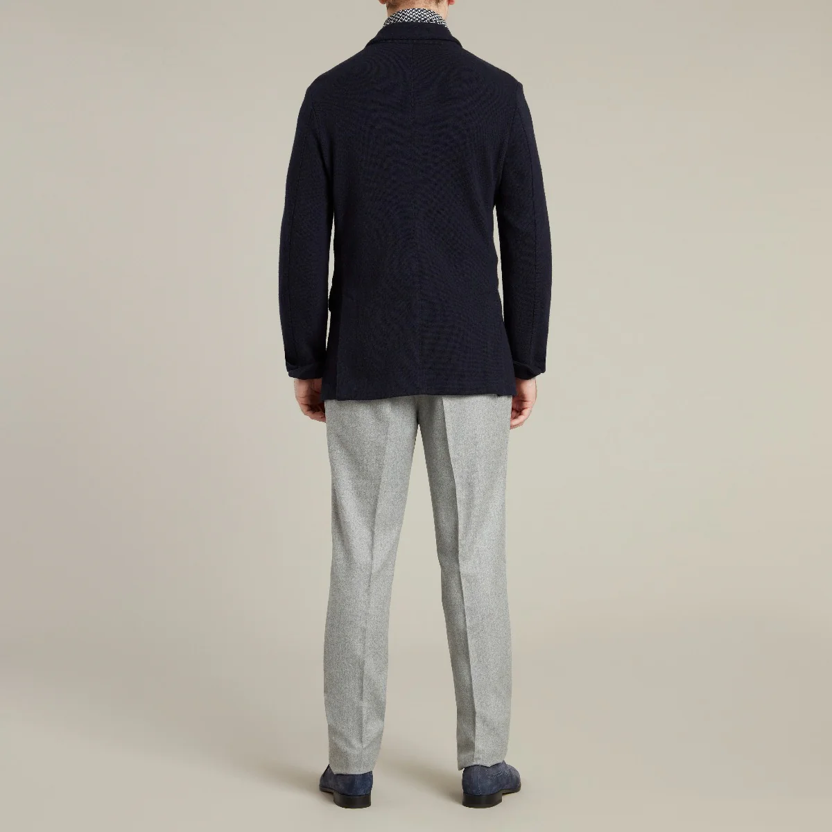 Double Breasted Cashmere Blend Unstructured Knitted Blazer in Navy - Image 5