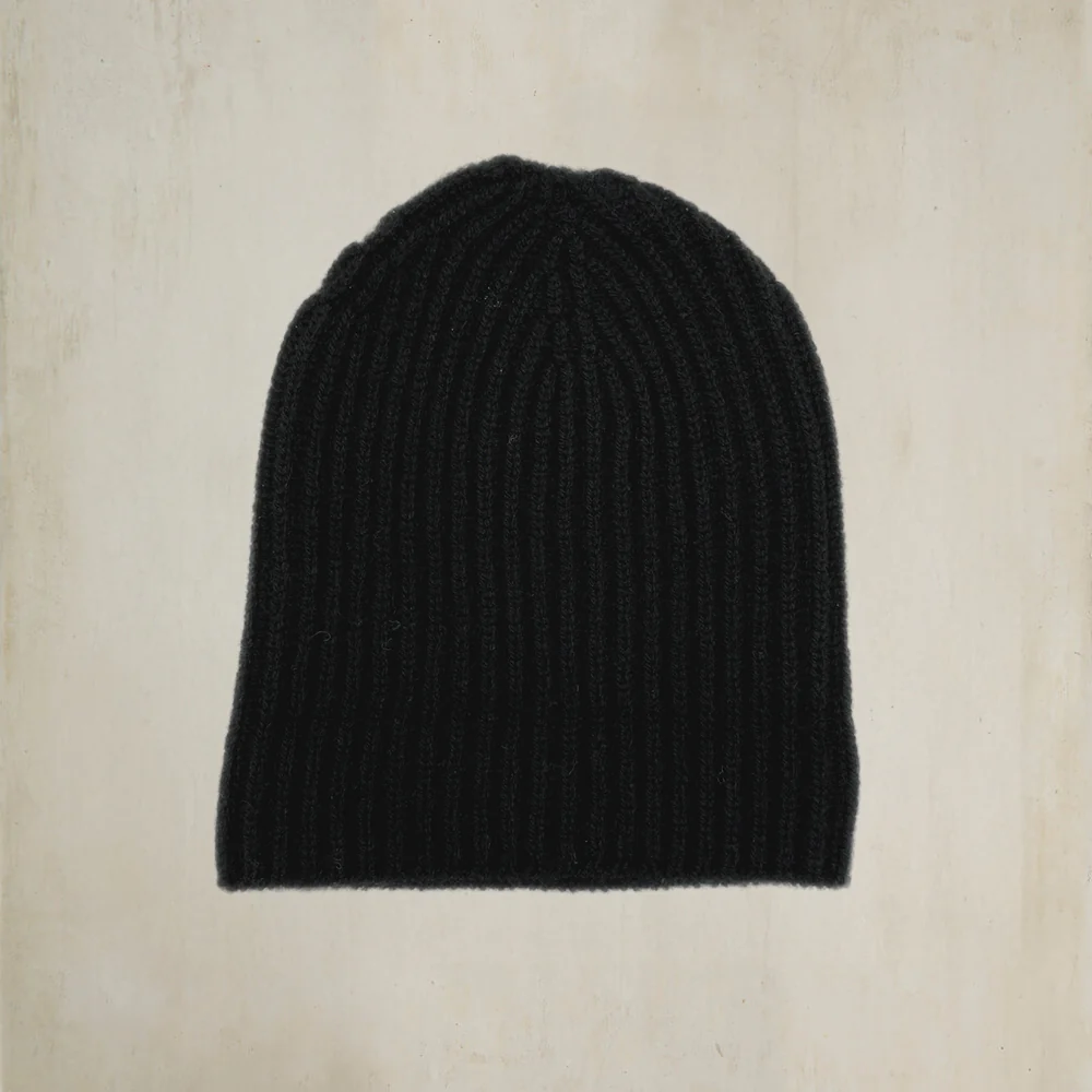 Soft Lambswool Heavy Knit Hat In Black