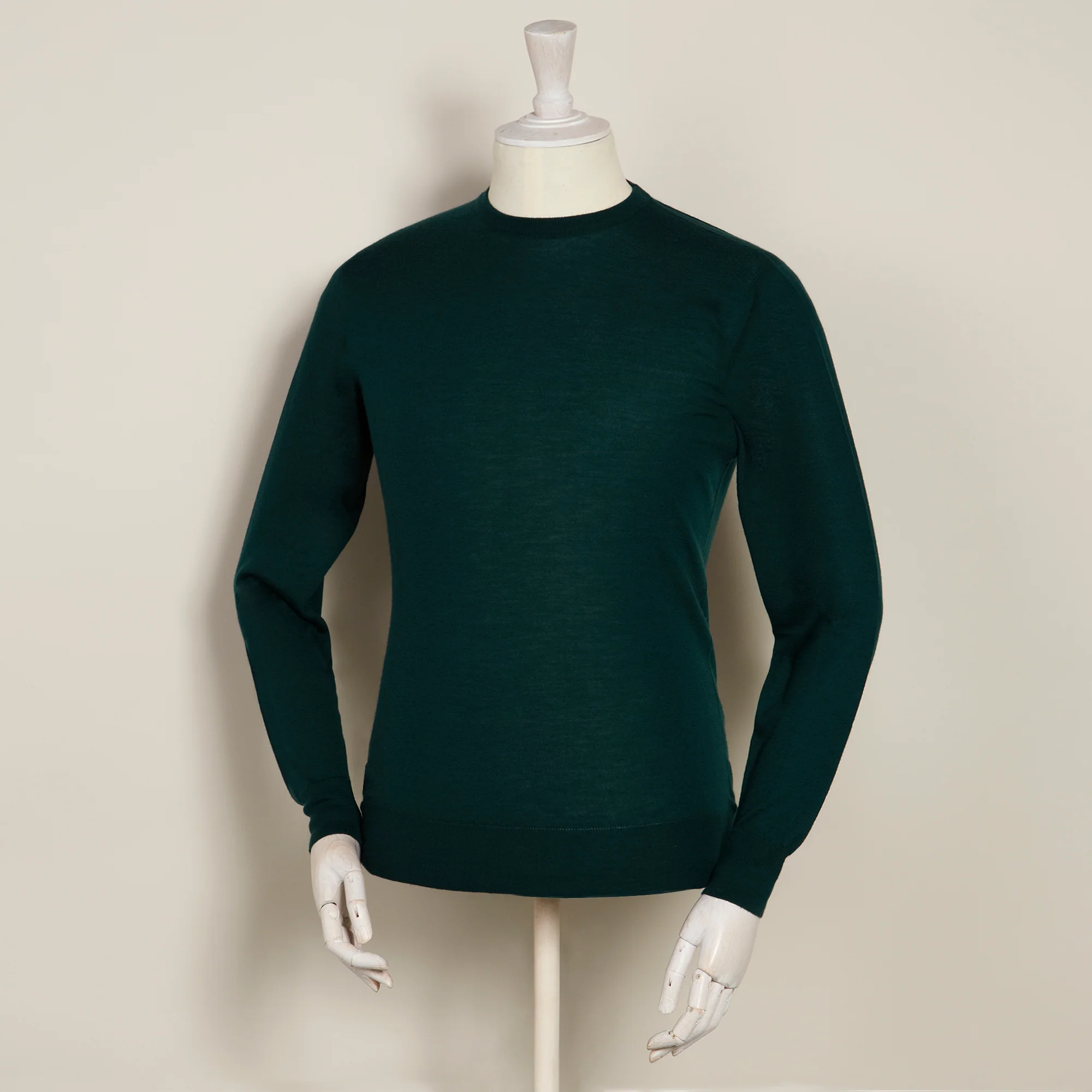 Lightweight Cashmere Crew Neck Sweater In Green - Image 2