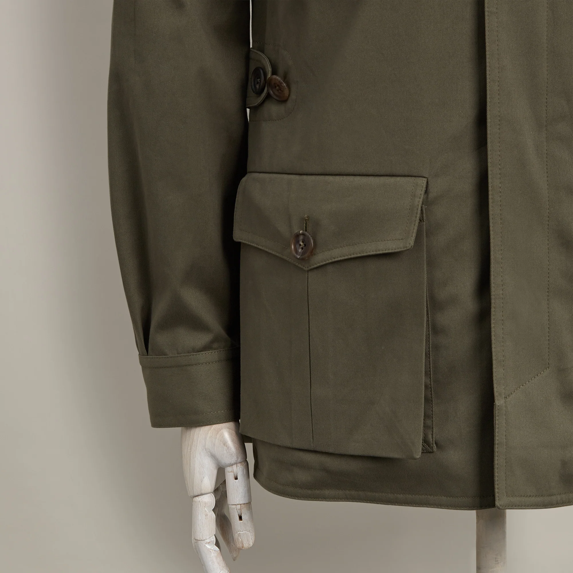 Six Pocket Lightweight Cotton Travel Jacket In Lovat - Image 6