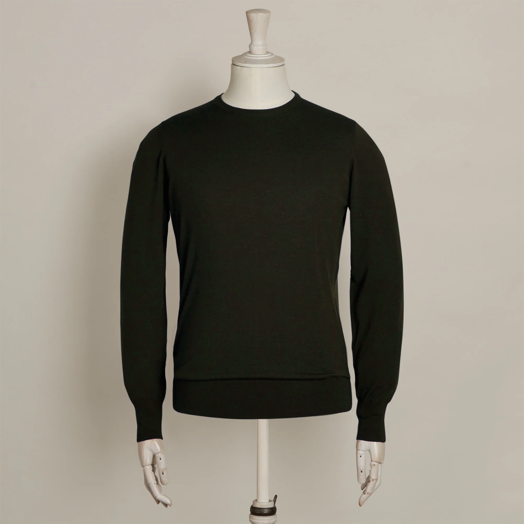 Lightweight Merino Crew Neck Sweater in Dark Green