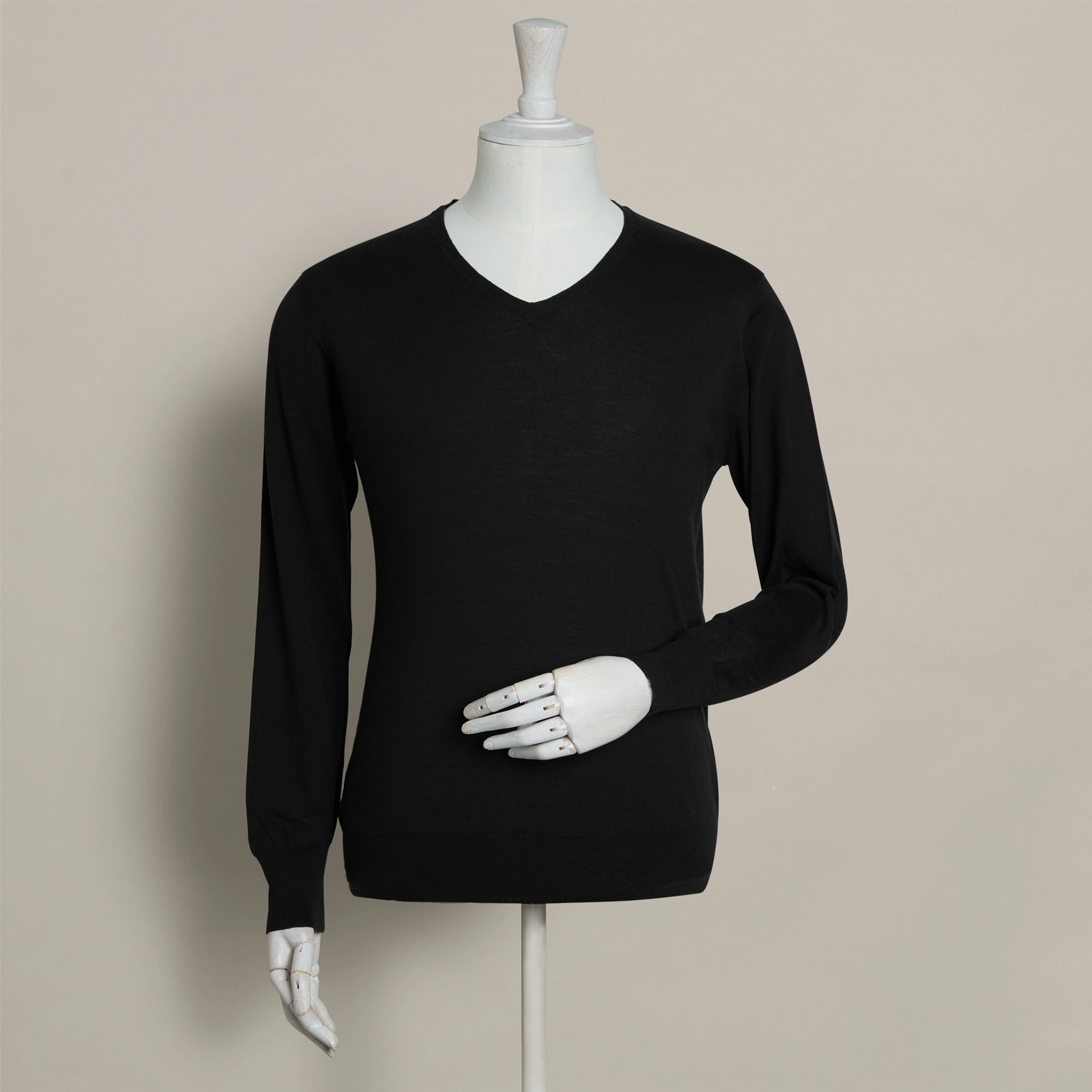 Lightweight Merino V-Neck Sweater In Black