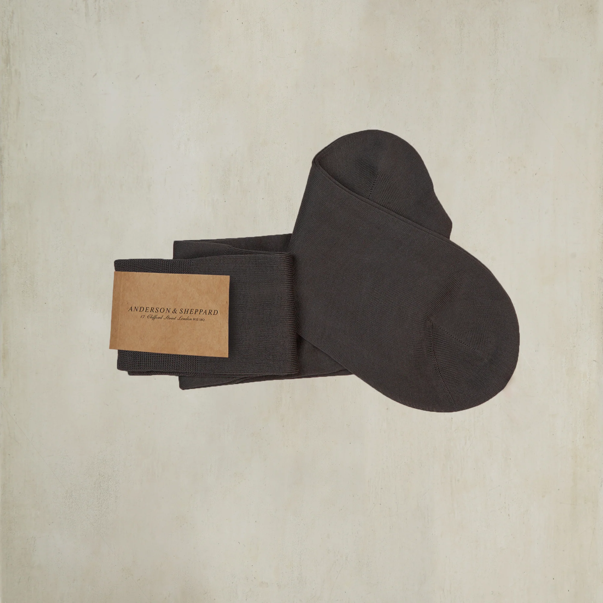 Long Plain Cotton Socks In Dark Taupe
