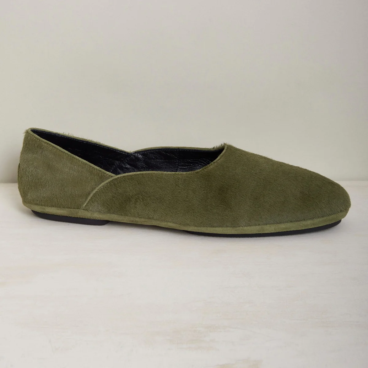 George Cortina For Anderson & Sheppard Plain Pony Hair Slippers In Khaki - Image 4