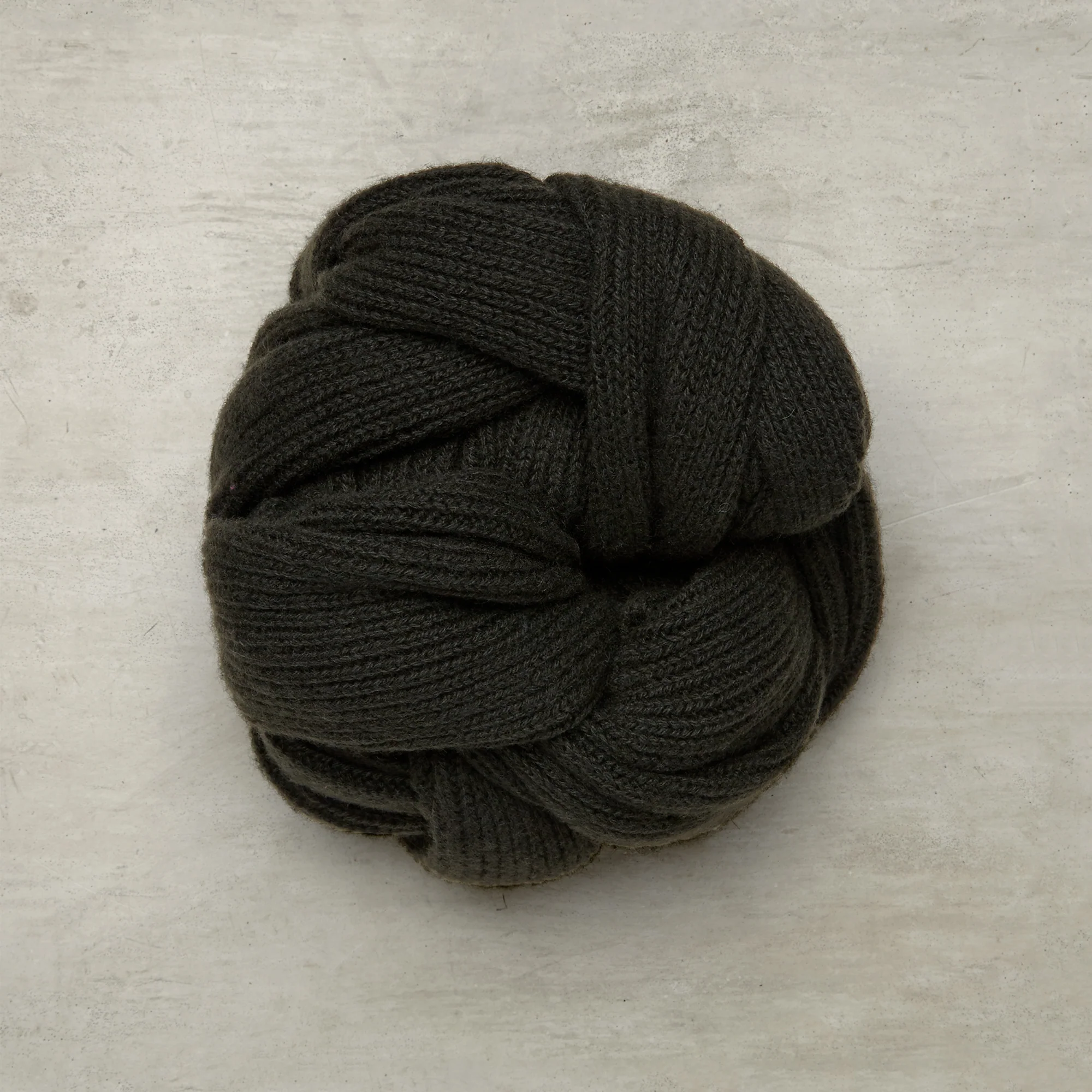 Ribbed Cashmere Scarf In Dark Green