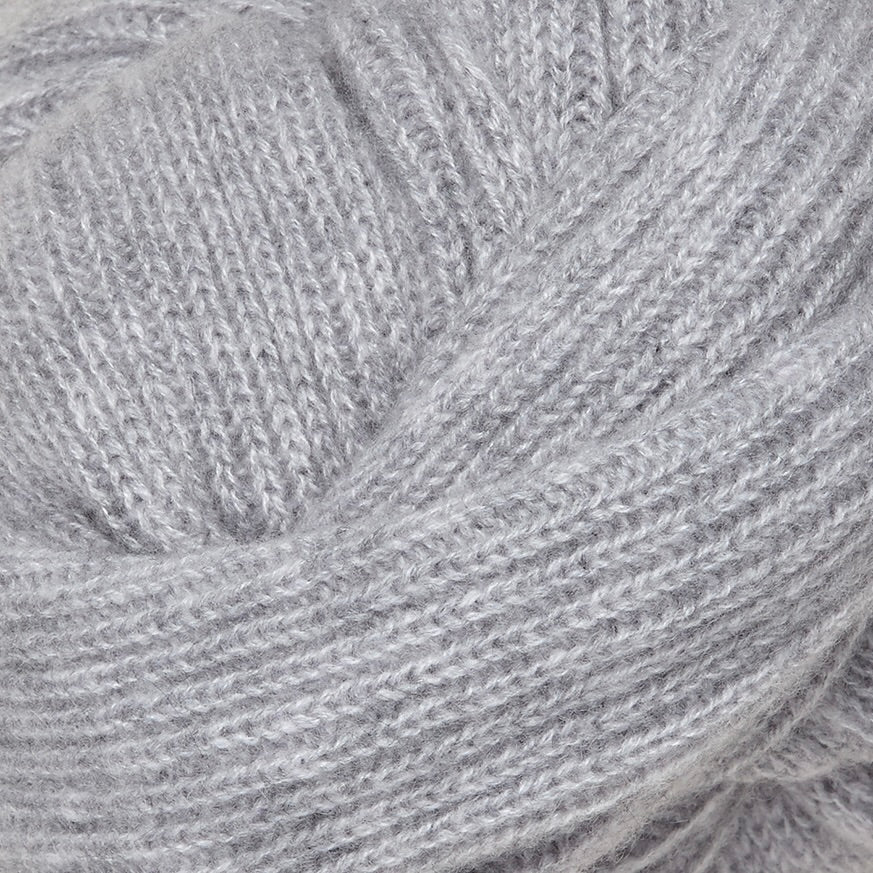 Ribbed Cashmere Scarf In Light Grey - Image 3