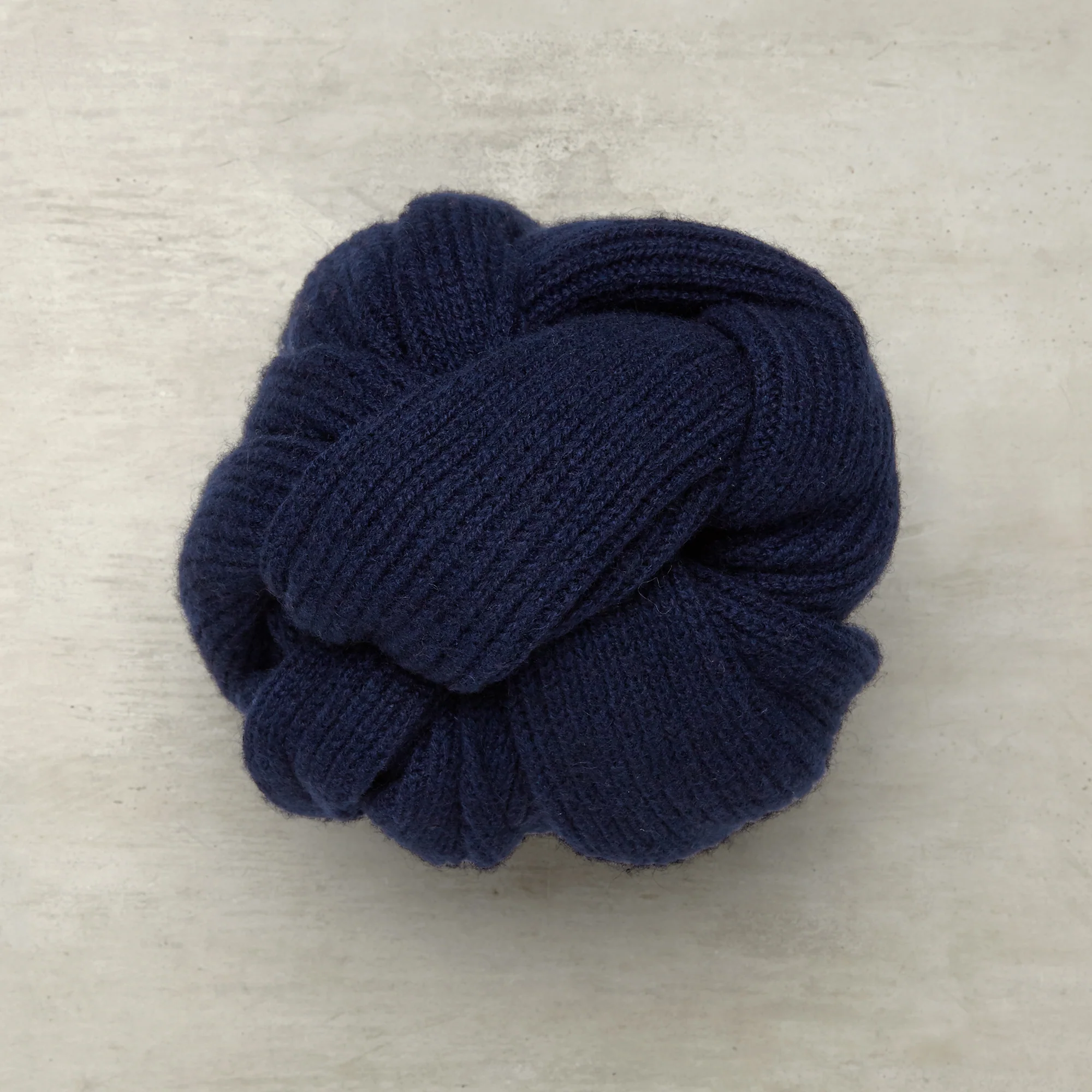 Ribbed Cashmere Scarf In Navy