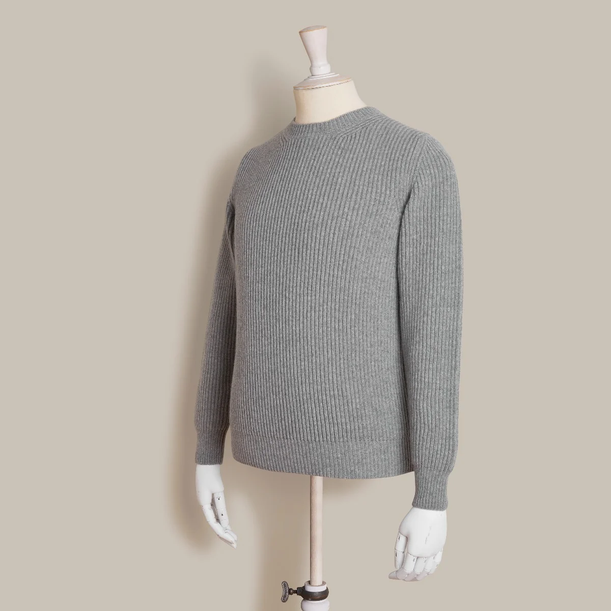 Ribbed Cashmere Blend Sweater In Grey - Image 2