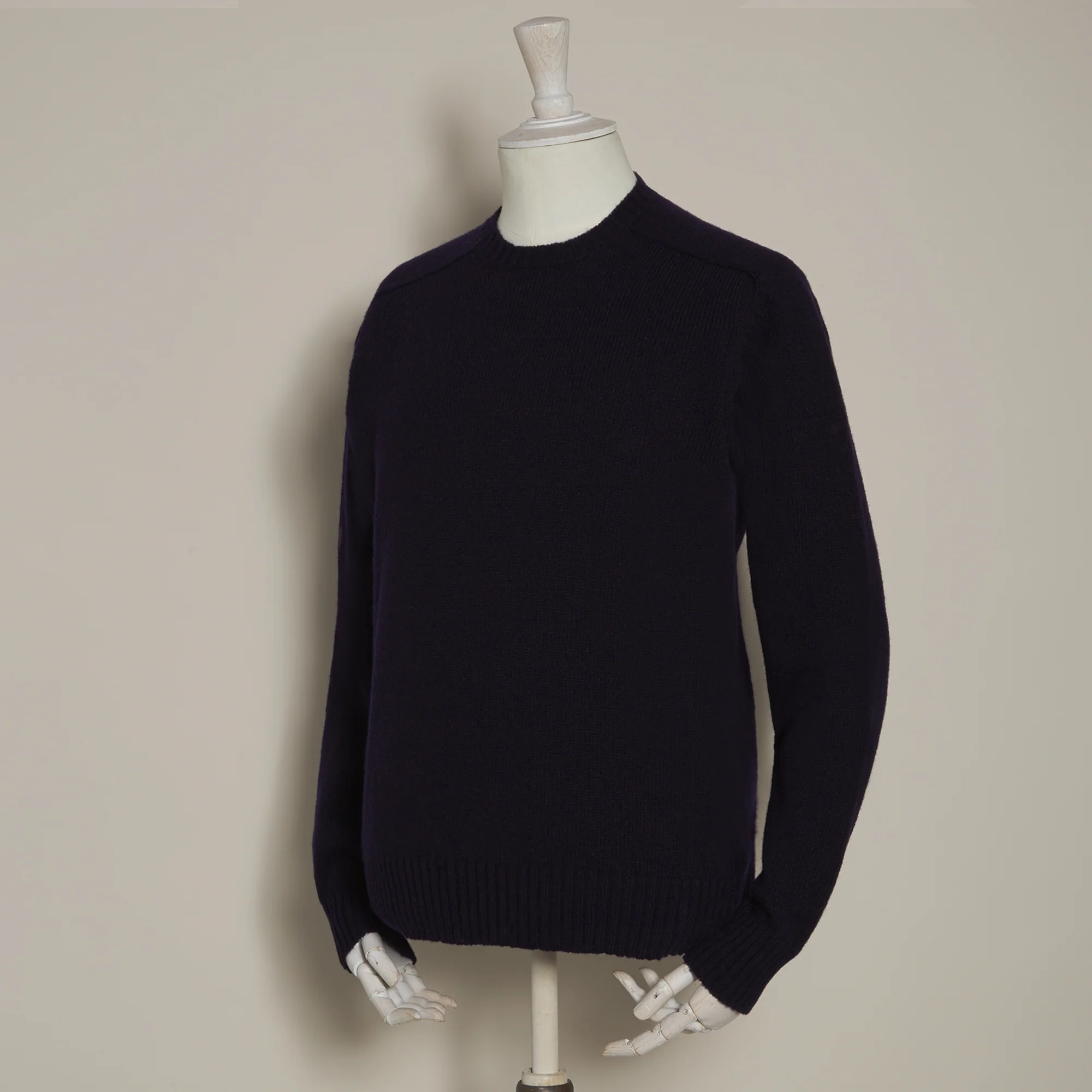 Shetland Sweater In Dark Navy - Image 2