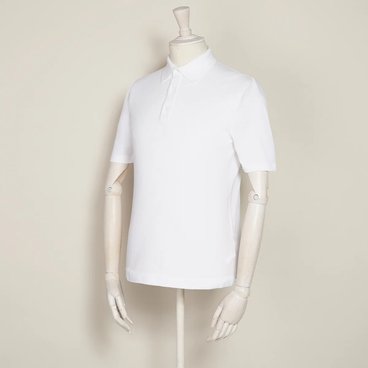 Short Sleeve Knitted Polo Shirt In White - Image 3