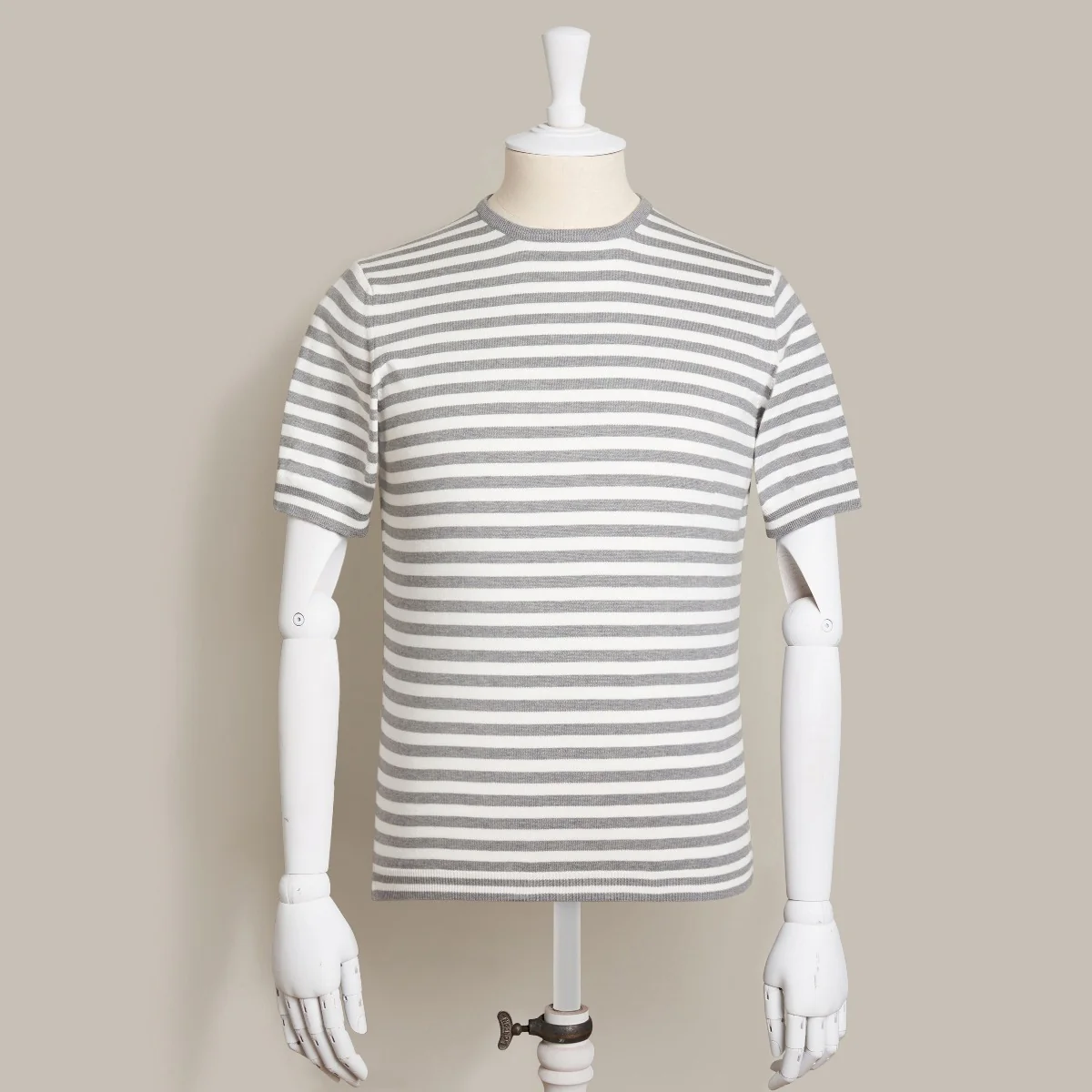 Short Sleeve Knitted Striped T-Shirt In Grey