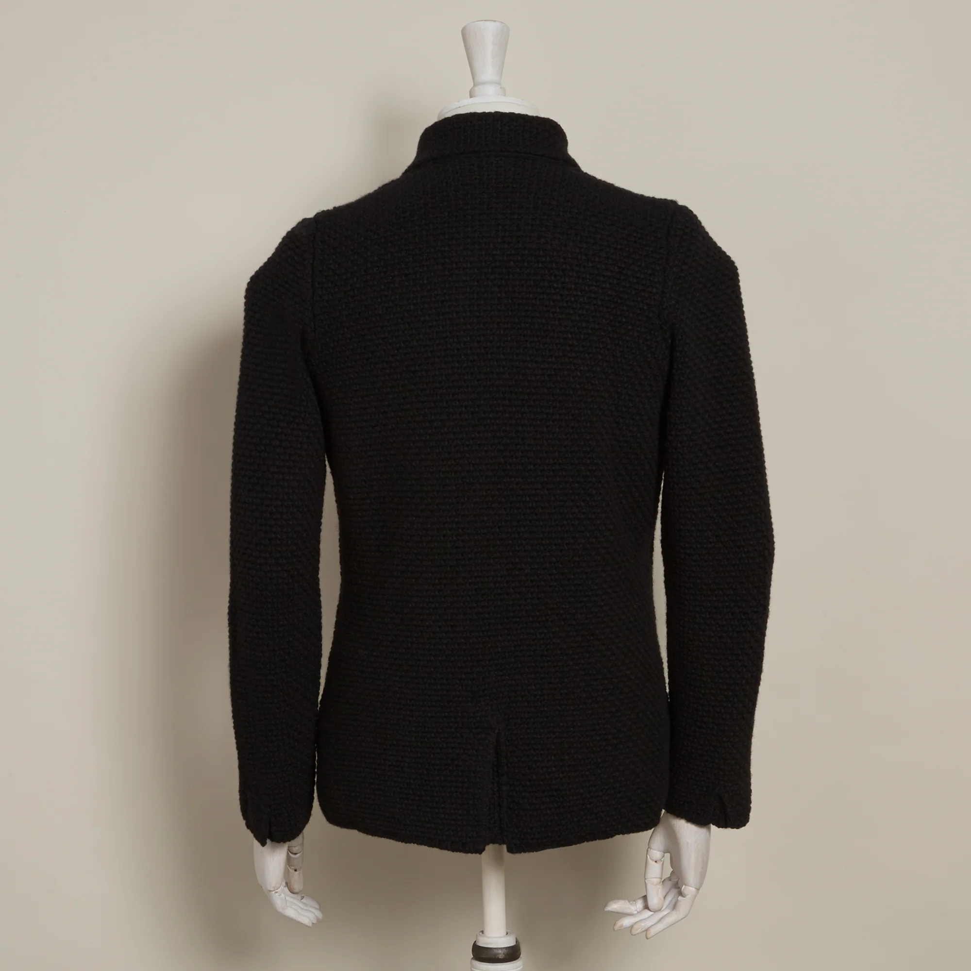 Single Breasted Cashmere and Merino Knitted Jacket In Black - Image 3