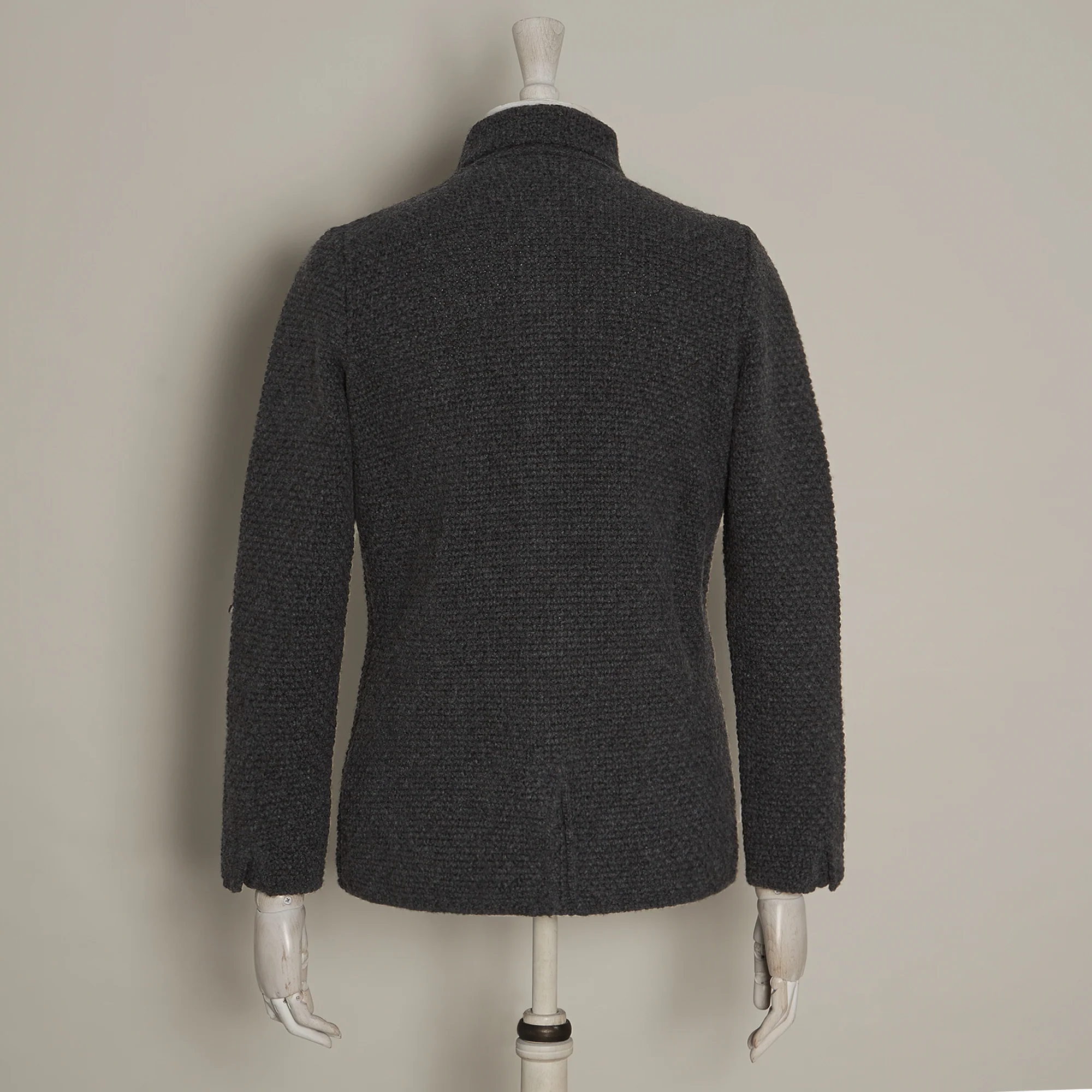 Single Breasted Cashmere and Merino Knitted Jacket In Charcoal - Image 4
