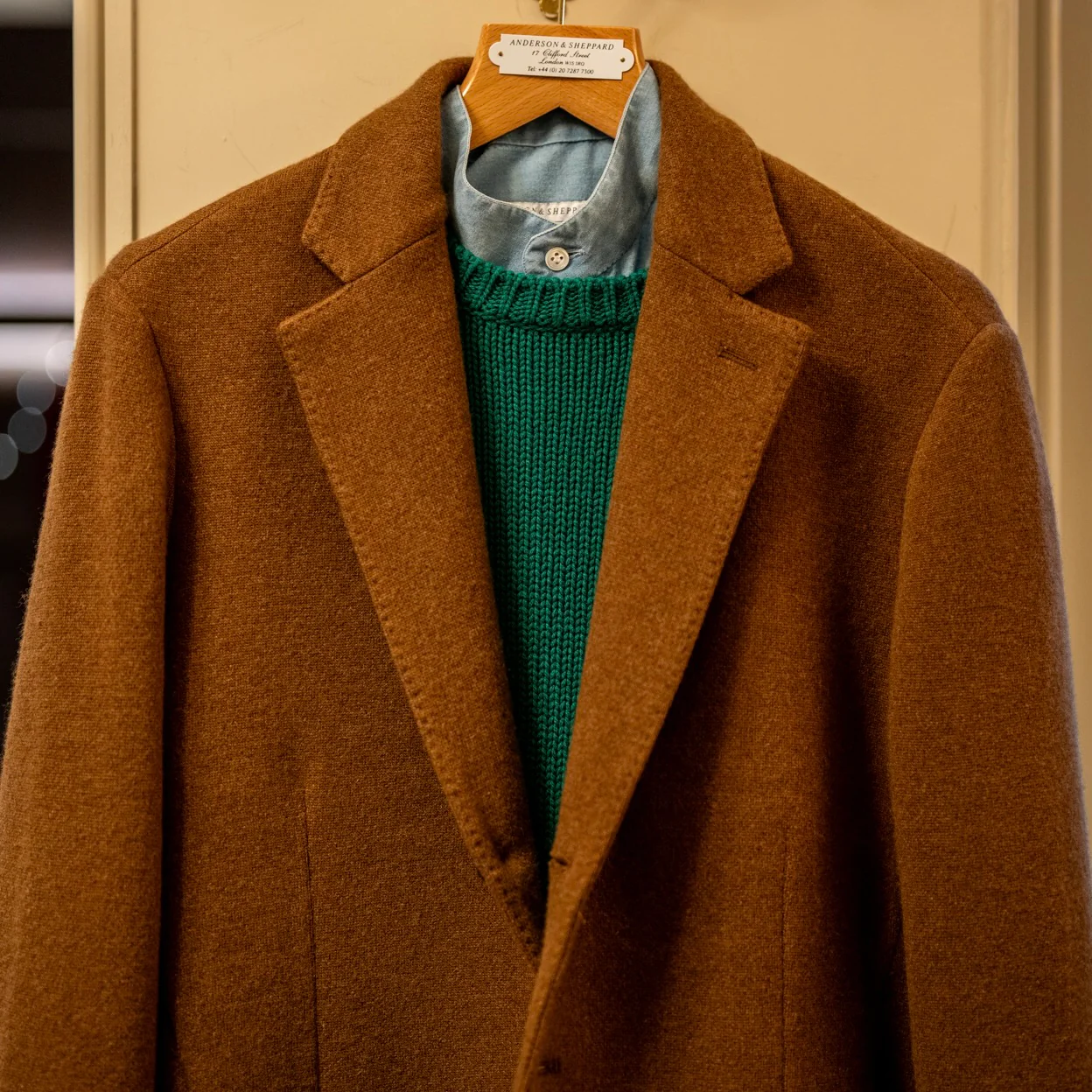 Single Breasted Cashmere Blend Unstructured Knitted Blazer in Tobacco - Image 3