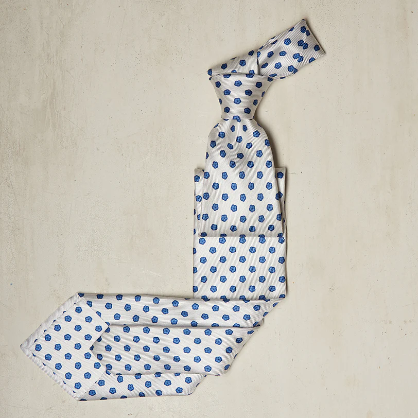 Small Floral Print Tie in Off White - Image 2