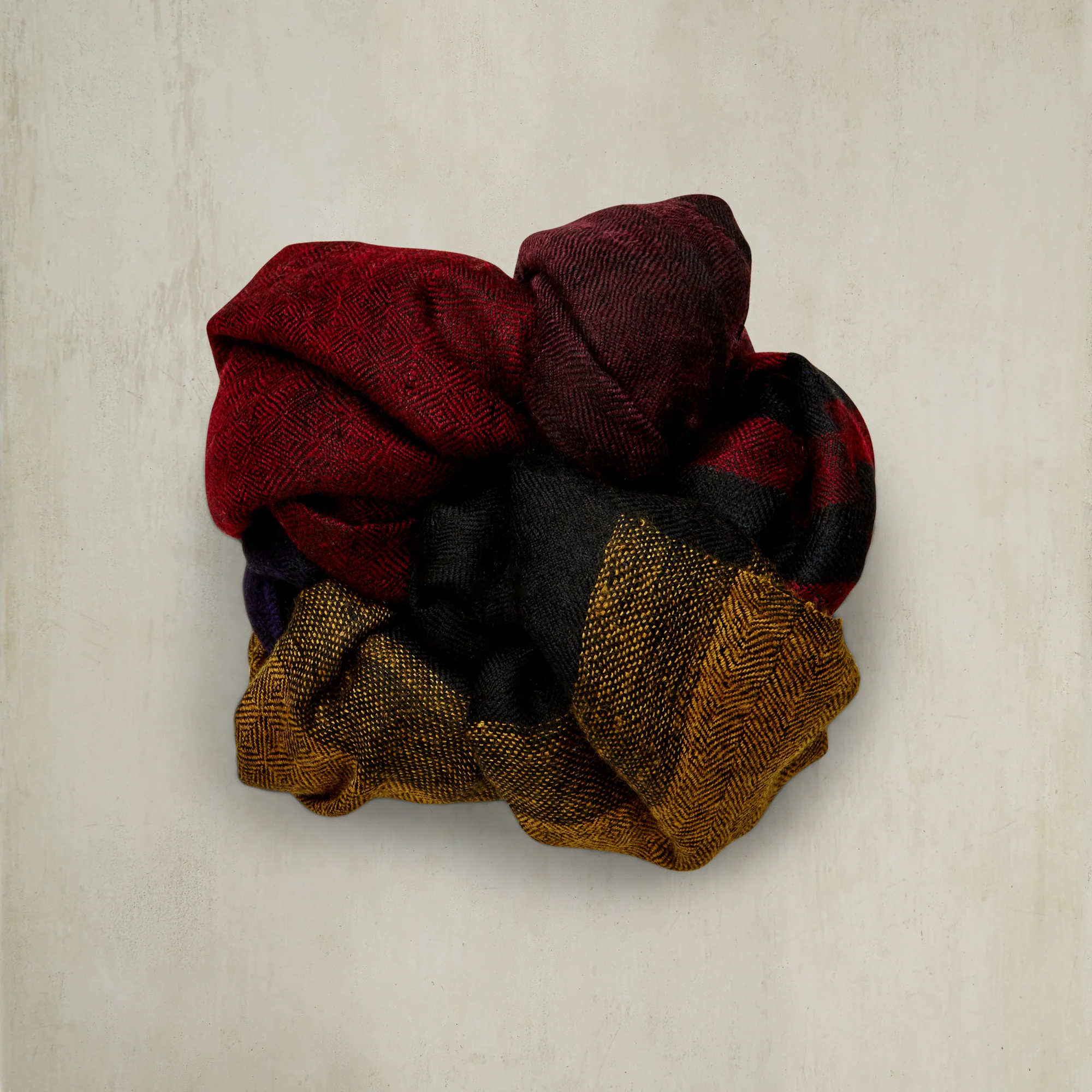 Cashmere Scarf With Wide Stripes In Wine And Navy