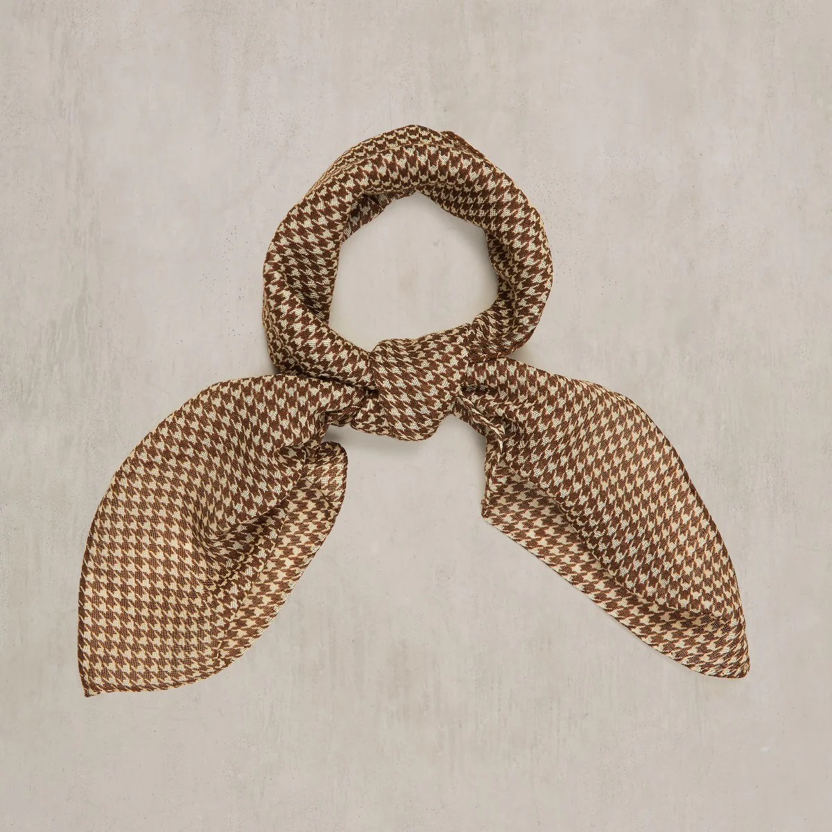 Wool And Silk Houndstooth Neckerchief In Burgundy