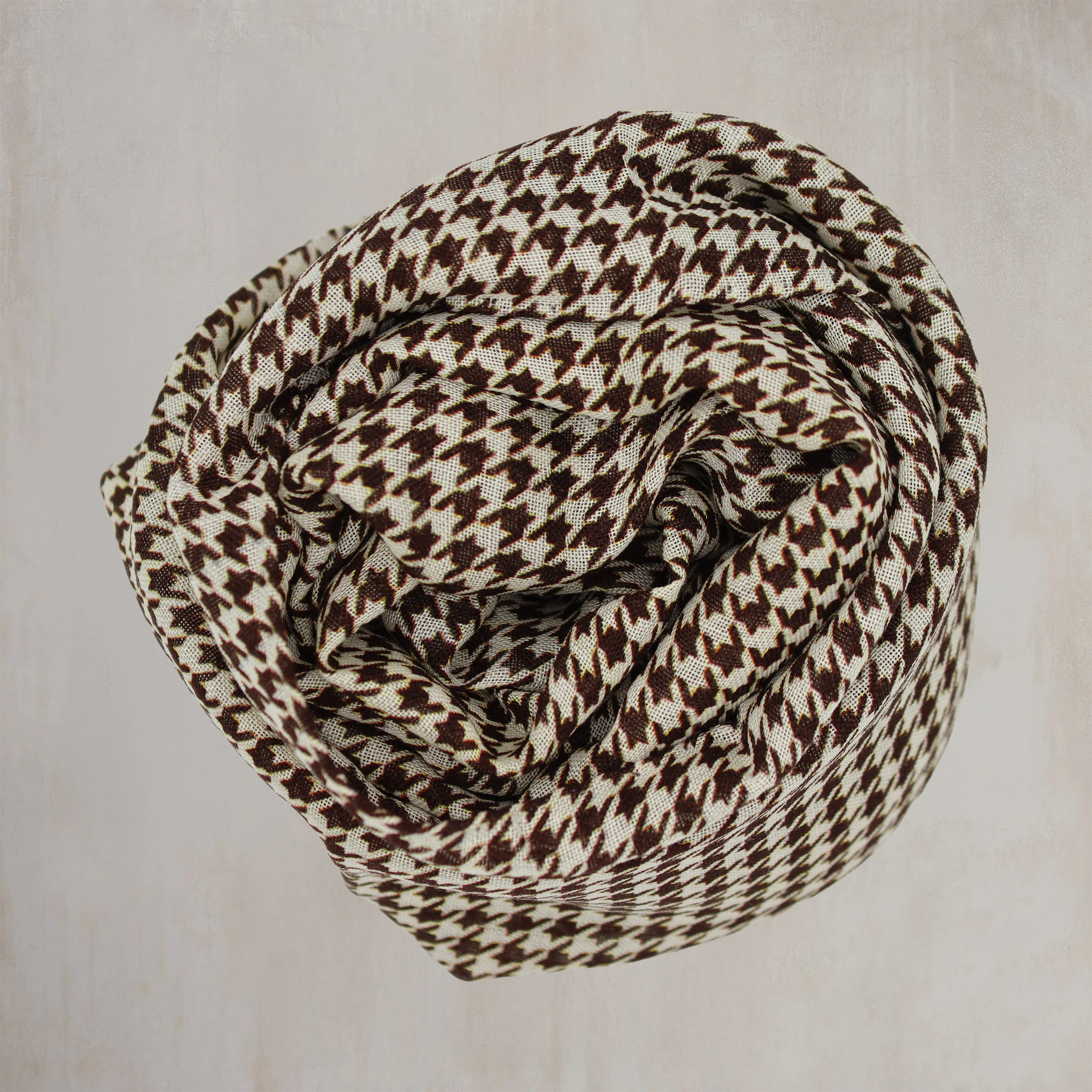 Wool and Silk Houndstooth Scarf in Burgundy