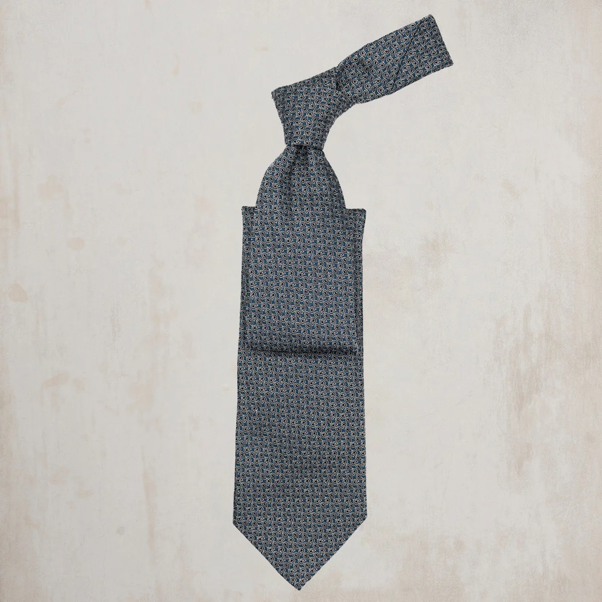 Swirl Paisley Tie in Navy & Silver